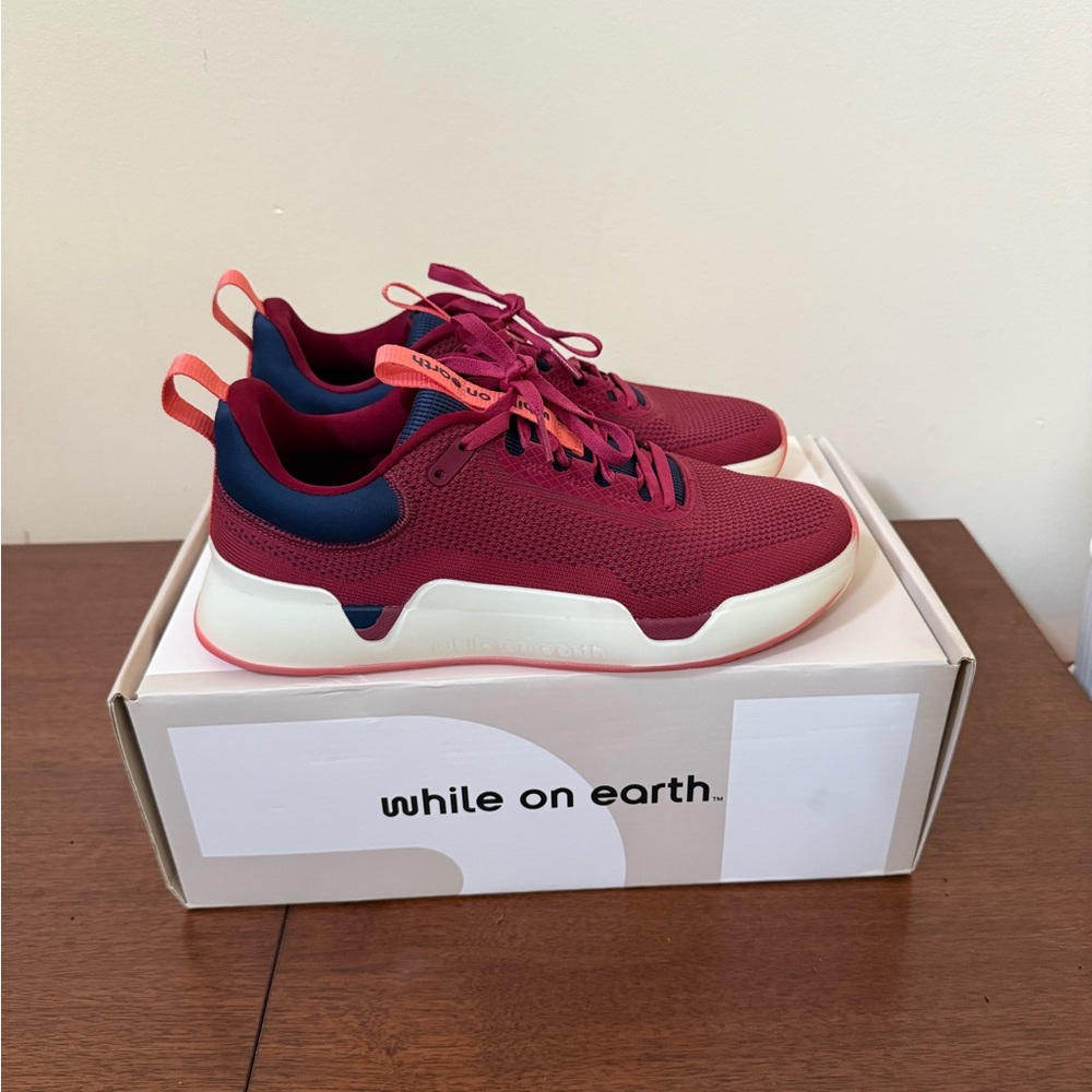 While On Earth Training Shoes